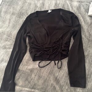 H&M Black Long-Sleeve Ruched V-Neck Crop Top
